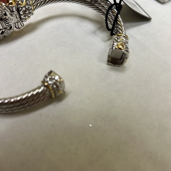 Vintage John Medeiros Bracelet Watch - Picture 2 of 3